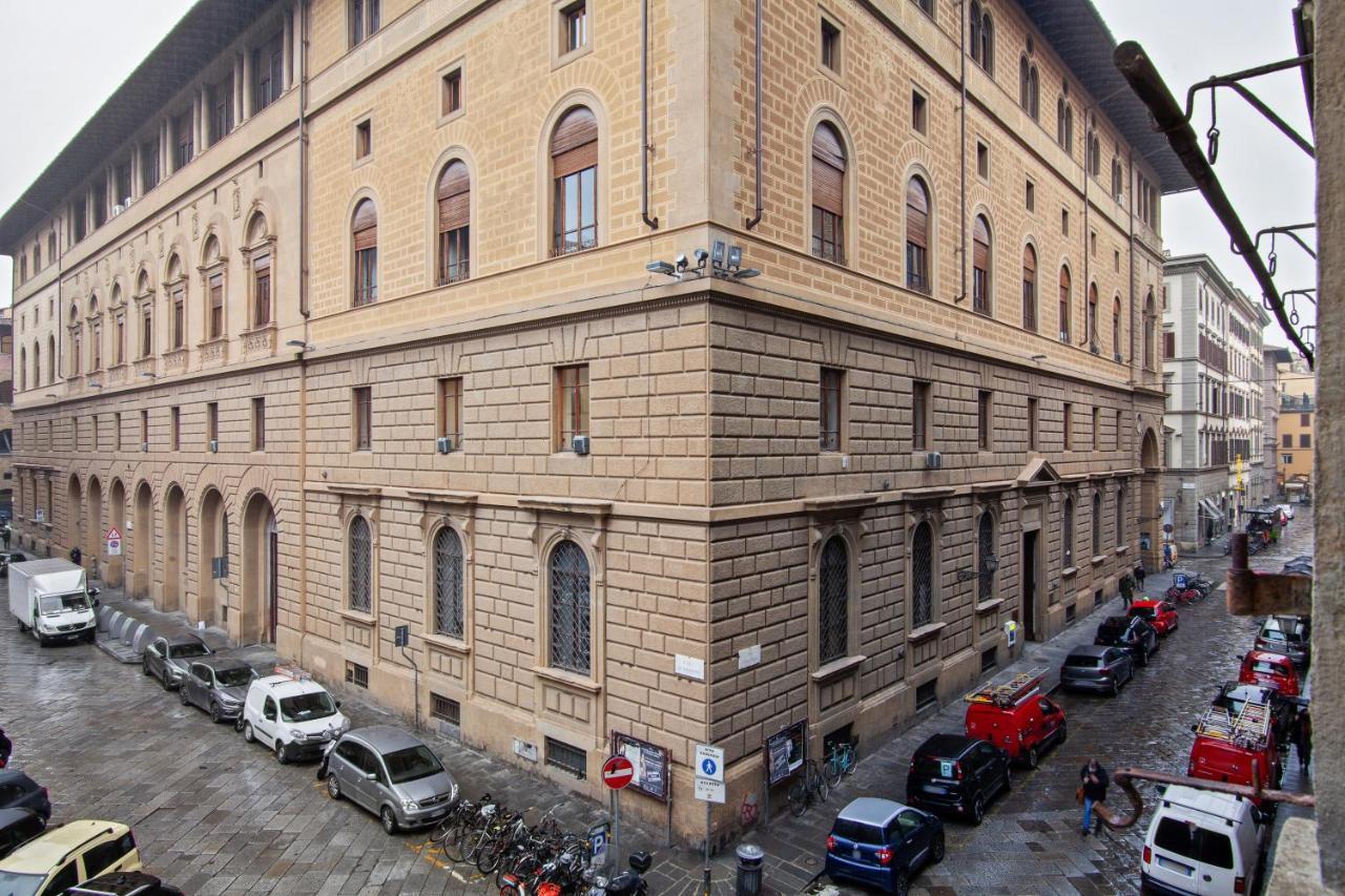 פירנצה Porta Rossa Apartments Near Ponte Vecchio מראה חיצוני תמונה